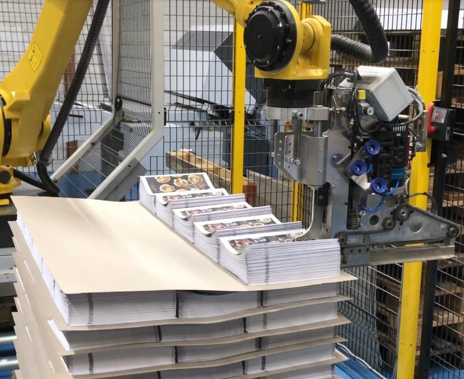 ROBOFOLDER 360 - Robotic palletizer for folder deliveries