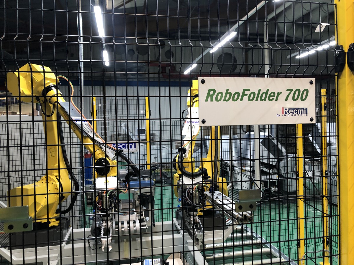 ROBOFOLDER 700 Palettisation robotisée pour sorties plieuses rapides